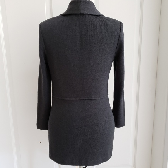 St. John Knit Blazer (SJK) - Picture 4 of 8